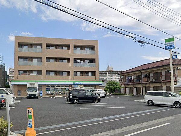 ファミリーマート八洋さいたま上大久保V／S店 徒歩4分。 250m