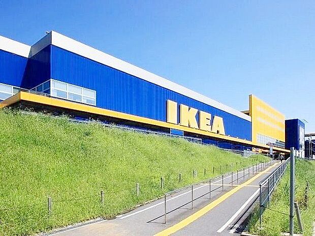 IKEA新三郷 徒歩22分。 1740m