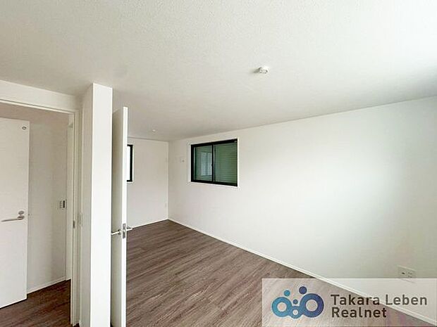 約3.7帖の納戸＋約4.6帖の洋室（間仕切り対応可）