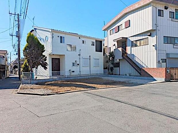 カースペース2台駐車が可能です。