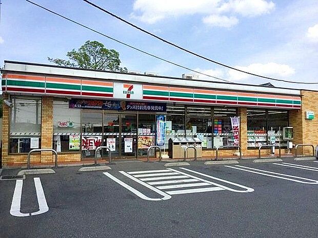 セブンイレブンさいたま太田窪店 徒歩7分。 500m