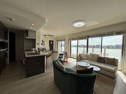 西鉄貝塚線 西鉄香椎駅 徒歩10分の賃貸マンション 7階3LDKのリビング/ダイニング