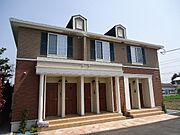 米子駅よりバス15分 徒歩7分 築14年6ヶ月 2階建の賃貸物件