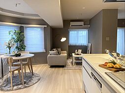 フリーディオ四谷三丁目 1LDKのリビング/ダイニング