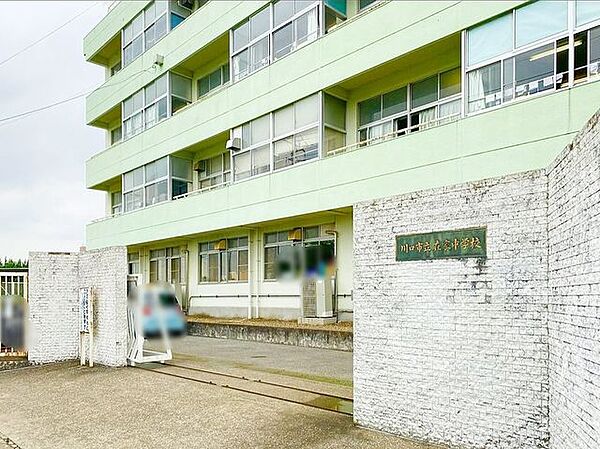 川口市立在家中学校 徒歩15分。 1190m