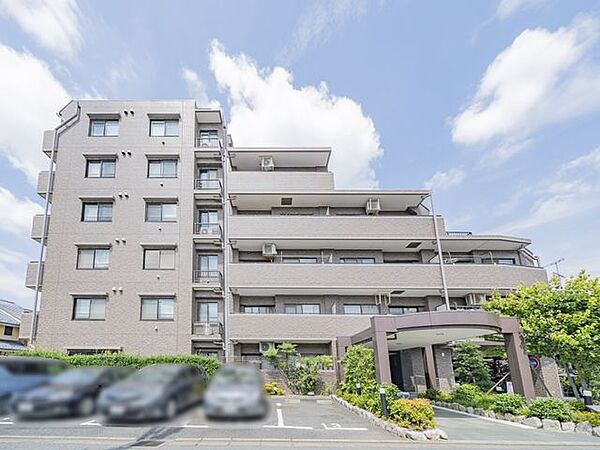 【外観】平成6年6月築の新耐震基準マンション。構造的な安心感があります。