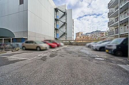 【駐車場】空き状況は担当までお問い合わせください。