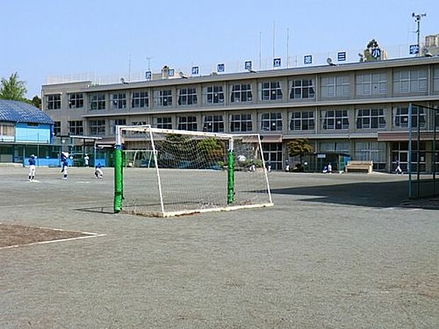 【小学校】武蔵村山市立第三小学校まで870ｍ