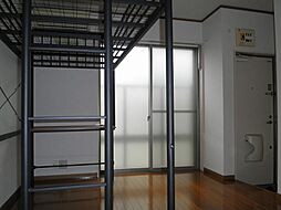 パールフラッツ 103 1階ワンルームのリビング/ダイニング