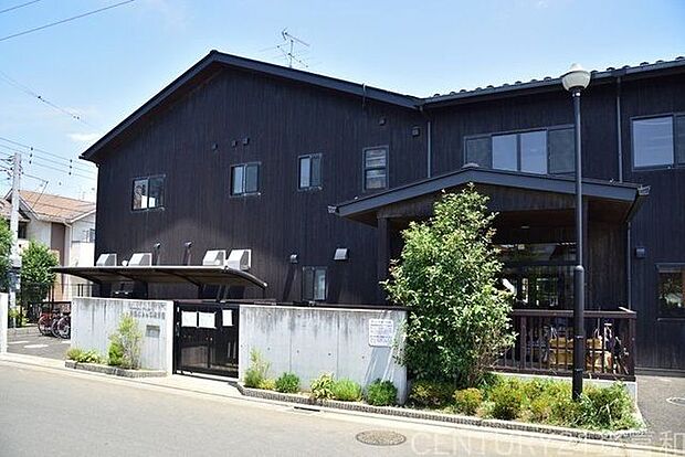 新座どろんこ保育園 徒歩9分。 690m