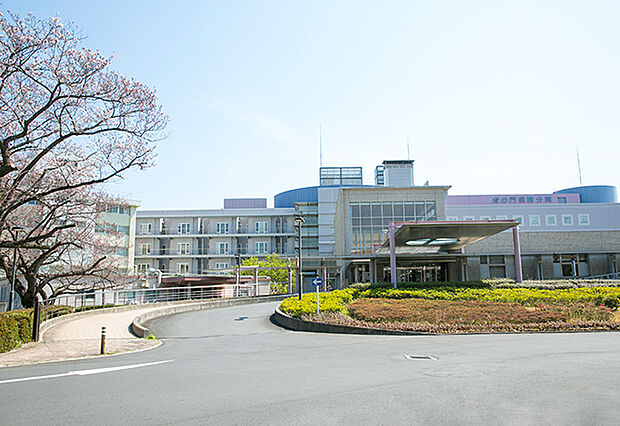 虎の門病院分院まで944m（徒歩12分）