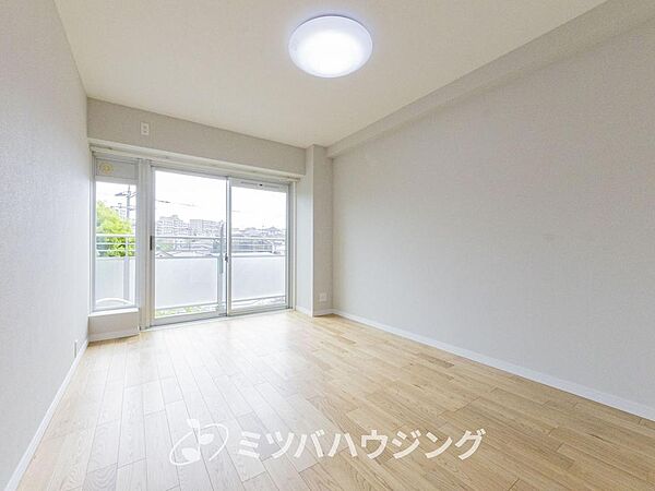 【洋室】約6.5帖