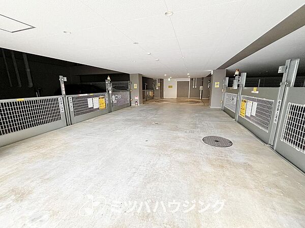 【駐車場】