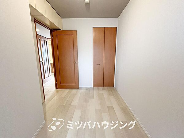 【洋室】約4.5帖