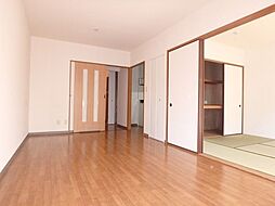 レジュール鶴ヶ島 3階2LDKのリビング/ダイニング