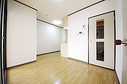 クランブルックプラザ 303 3階2DKのリビング/ダイニング