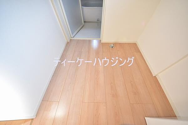 大容量の洗濯機にも対応できる洗濯機置き場を確保。