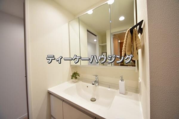 apartment 埼玉県八潮市大字木曽根
地図を見る