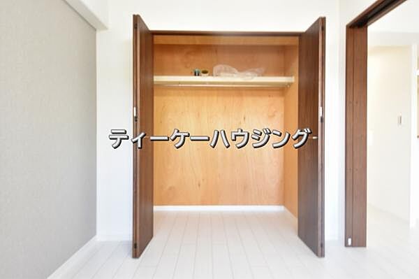 ゆとりある収納は、持ち物が多い方でもすっきりした生活を送れる筈です。