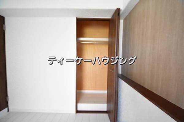 ここまでたくさん収納があれば、物が多い方でも安心ですね。
