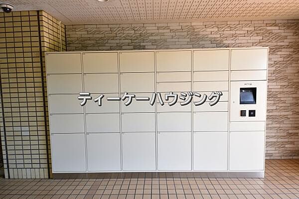 不在がちなご家庭の強い味方 宅配ＢＯＸを設置しています。