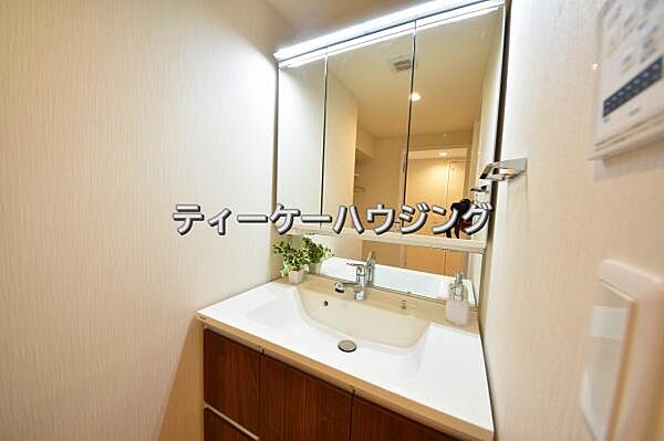 apartment 埼玉県三郷市さつき平2丁目
地図を見る