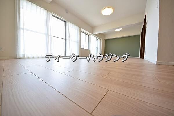 apartment 埼玉県三郷市さつき平1丁目
地図を見る