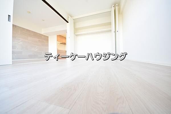 精錬された空間は日々の生活に歓びをもたらしてくれる筈です。