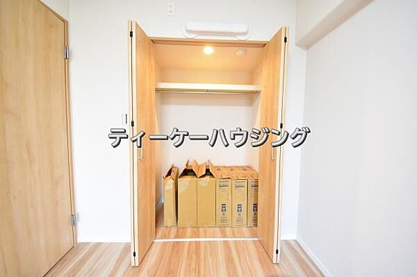 ここまでたくさん収納があれば、物が多い方でも安心ですね。