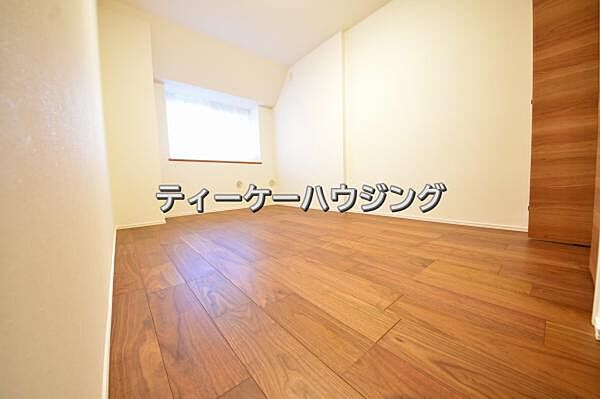 精錬された空間は日々の生活に歓びをもたらしてくれる筈です。