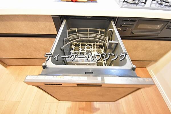 毎日使うものだから、キレイはもちろん食洗器なら除菌に手間はかかりません。お子様の食器洗いも安心。