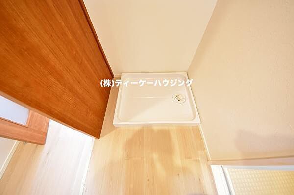 大容量の洗濯機にも対応できる洗濯機置き場を確保。