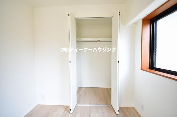 ゆとりある収納は、持ち物が多い方でもすっきりした生活を送れる筈です。