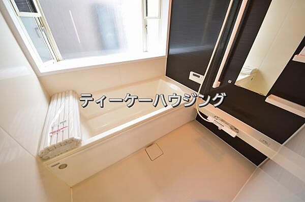 お子さんと一緒でもゆとりな広さです。快適・清潔な空間で心も体もオフになる時間を楽しんでみませんか。