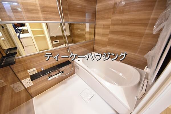 お子さんと一緒でもゆとりな広さです。快適・清潔な空間で心も体もオフになる時間を楽しんでみませんか。