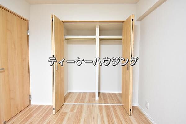 ゆとりある収納は、持ち物が多い方でもすっきりした生活を送れる筈です。