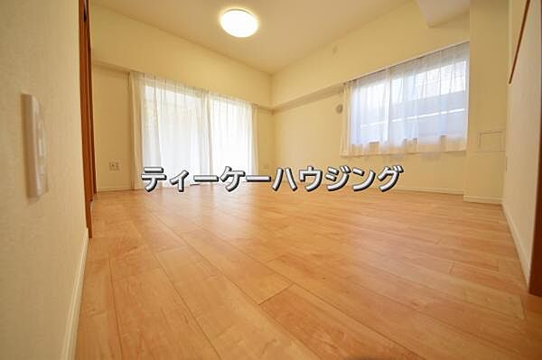 お家の中心となる大きな空間がご家族のコミュニケーションスペースになる筈です。