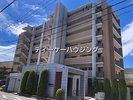 堂々とした佇まいが、住む者に満足感と安心感を与えてくれます。