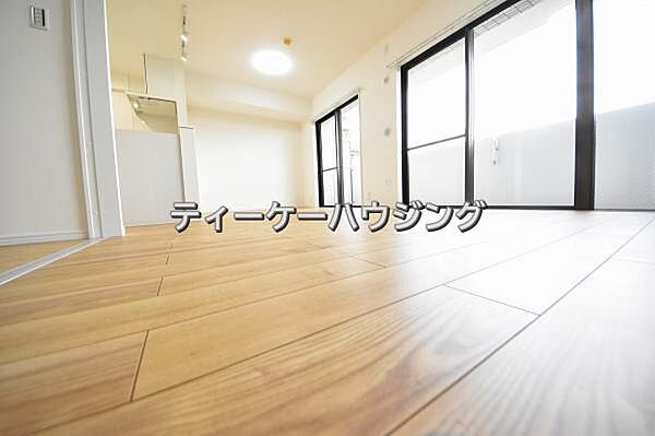 お家の中心となる大きな空間がご家族のコミュニケーションスペースになる筈です。