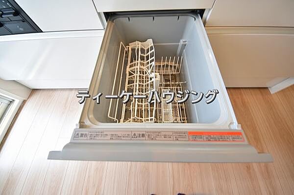 毎日使うものだから、キレイはもちろん食洗器なら除菌に手間はかかりません。お子様の食器洗いも安心。