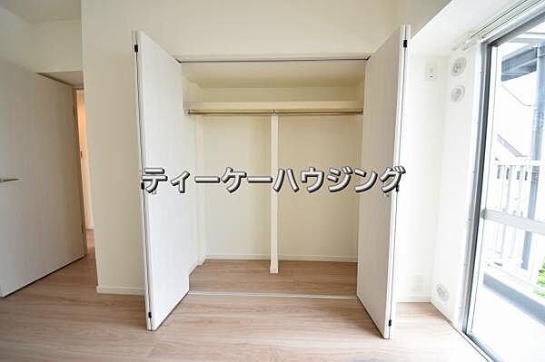 ここまでたくさん収納があれば、物が多い方でも安心ですね。