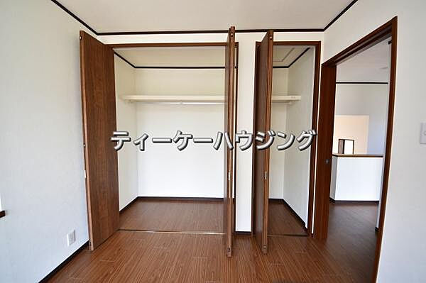 ゆとりある収納は、持ち物が多い方でもすっきりした生活を送れる筈です。