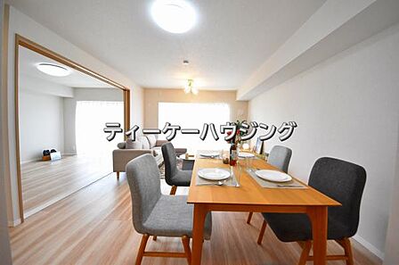お家の中心となる大きな空間がご家族のコミュニケーションスペースになる筈です。