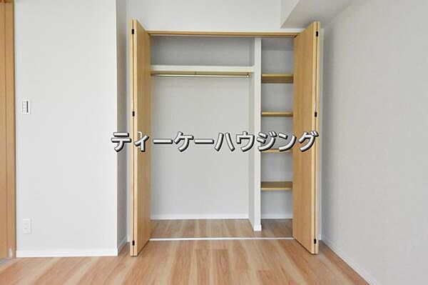 ゆとりある収納は、持ち物が多い方でもすっきりした生活を送れる筈です。
