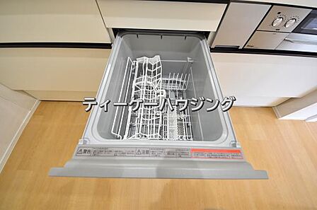 毎日使うものだから、キレイはもちろん食洗器なら除菌に手間はかかりません。お子様の食器洗いも安心。