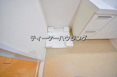大容量の洗濯機にも対応できる洗濯機置き場を確保。