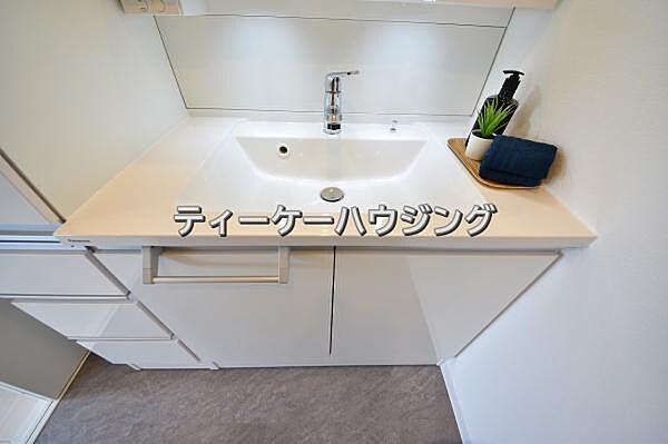一日のスタートは清潔な洗面所から。