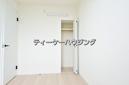 ここまでたくさん収納があれば、物が多い方でも安心ですね。