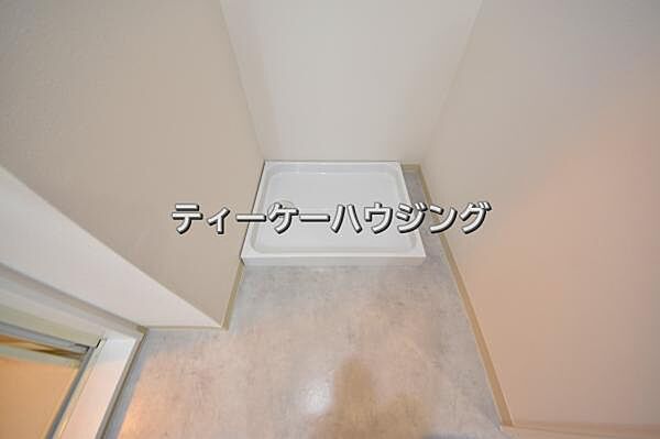 大容量の洗濯機にも対応できる洗濯機置き場を確保。
