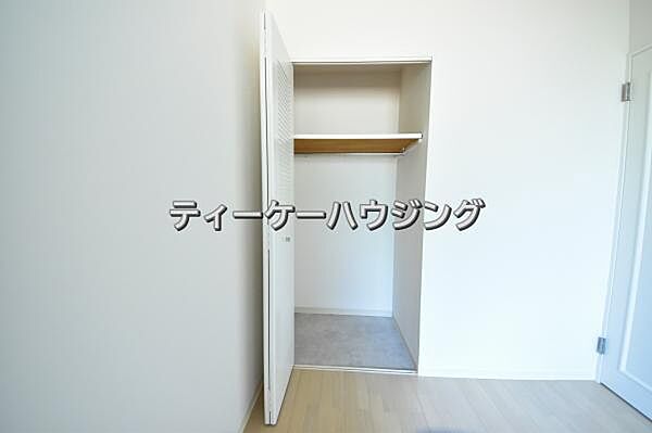 ゆとりある収納は、持ち物が多い方でもすっきりした生活を送れる筈です。